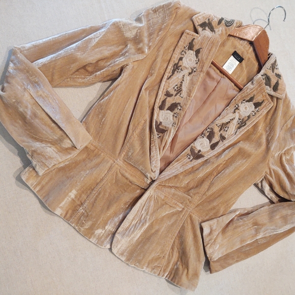 Velvet🤍Embroidered Blazer-Jacket~ Pale-Gold by Aziz Size: S - Picture 2 of 8